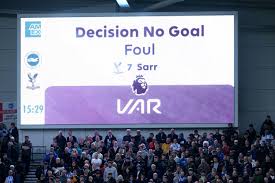 Cómo influyó hasta ahora el uso del VAR en el fútbol y cuáles son los cambios que se vienen - Infobae