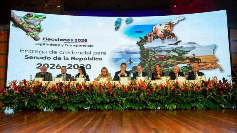 CNE entregó credenciales a los congresistas del periodo 2026-2030; el barranqueño Gustavo Moreno recibió oficialmente su credencial como senador
