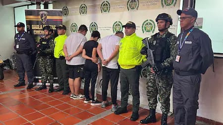 Desmantelan a ‘Los Vieja Guardia’, banda señalada de robar más de $500 millones en viviendas de Santander
