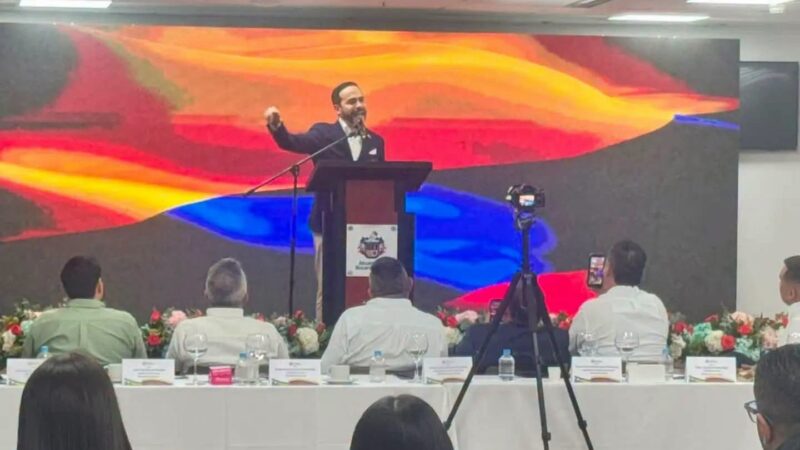 Seguridad, infraestructura y vivienda marcaron la agenda entre el presidente electo, el Gobernador y alcaldes de Santander